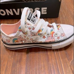 New toddler girls Rainbow and Castle Converse!